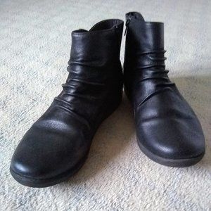 Clark's Ankle Boots - Black - Size 6
